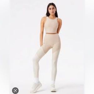 Outdoor Voices Compression Leggings and matching Sport Bra Size Small